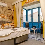 Lamur Hotel