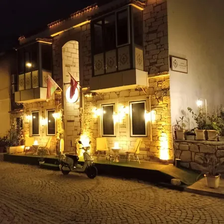 Lamur Hotel *