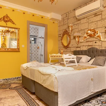 Lamur Hotel