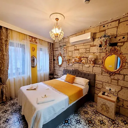 Lamur Alaçatı