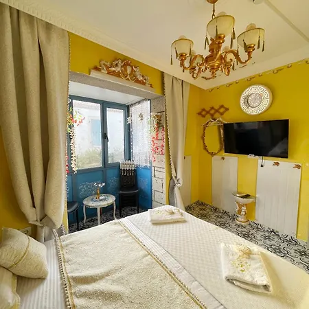 Lamur Hotel *