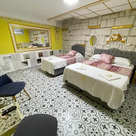Lamur * Alaçatı